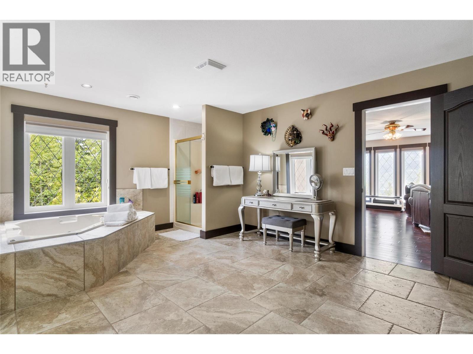 5121 IVY Road - 54