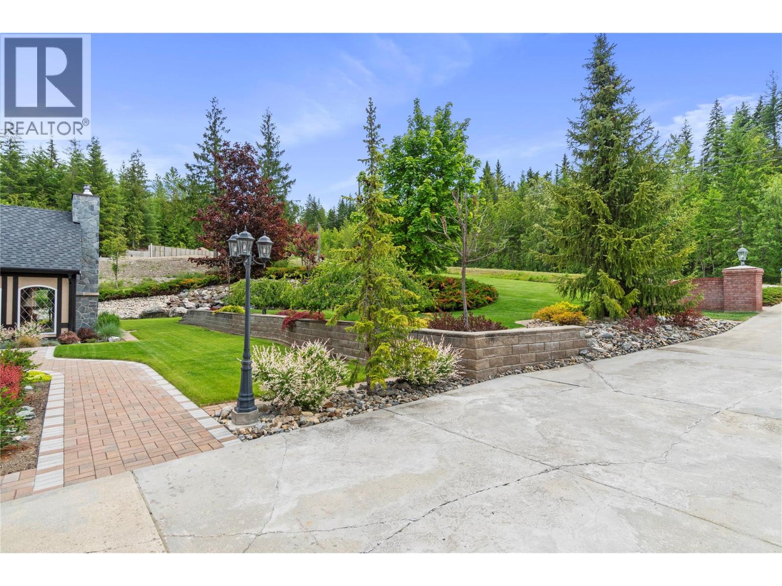 5121 IVY Road - 25