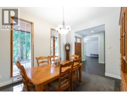 6979 Sechelt Inlet Road, Sechelt, BC V7Z0P1 Photo 10