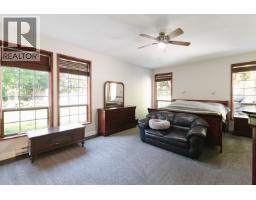 6979 Sechelt Inlet Road, Sechelt, BC V7Z0P1 Photo 16