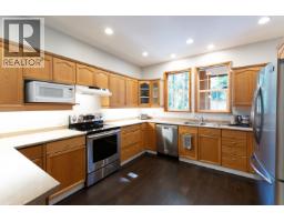 6979 Sechelt Inlet Road, Sechelt, BC V7Z0P1 Photo 8
