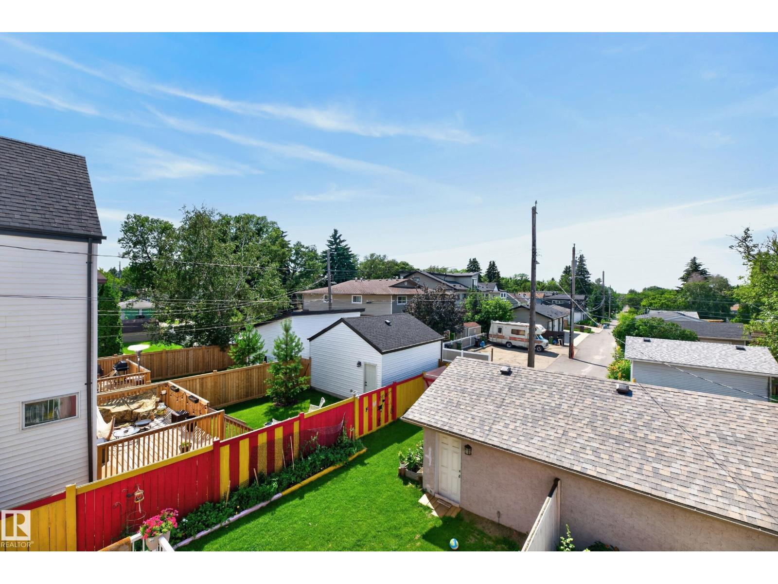 6514 106 ST NW - 54