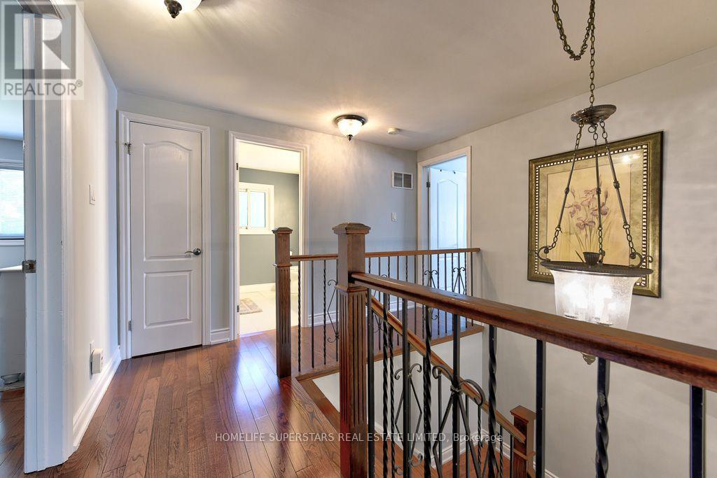 868 KOWAL DRIVE - 28