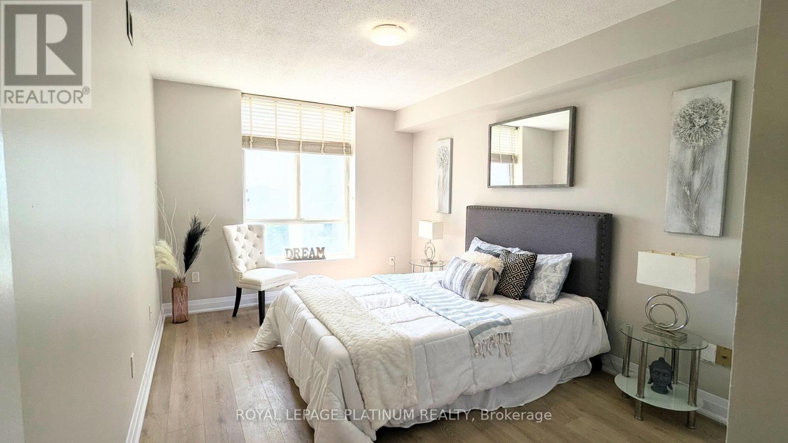 #704 3559 EGLINTON AVENUE W - 12