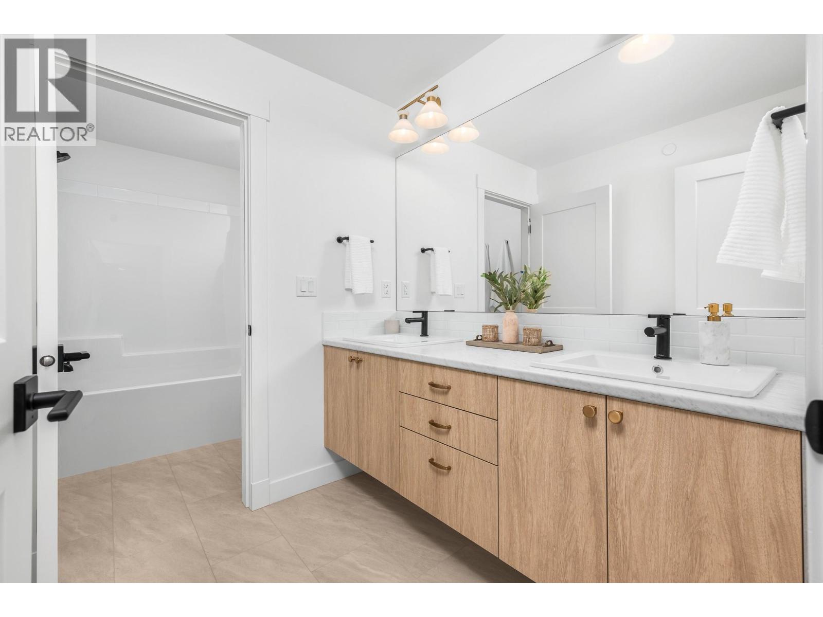 195 Sarsons Drive Lot# 10 - 25