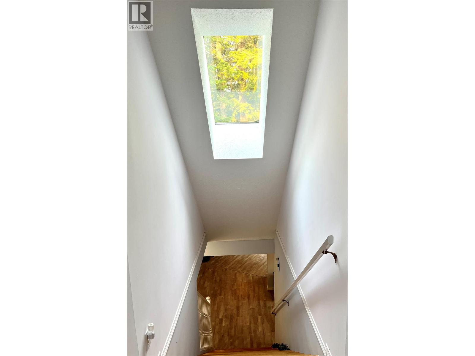 225 6th Street - Image 20