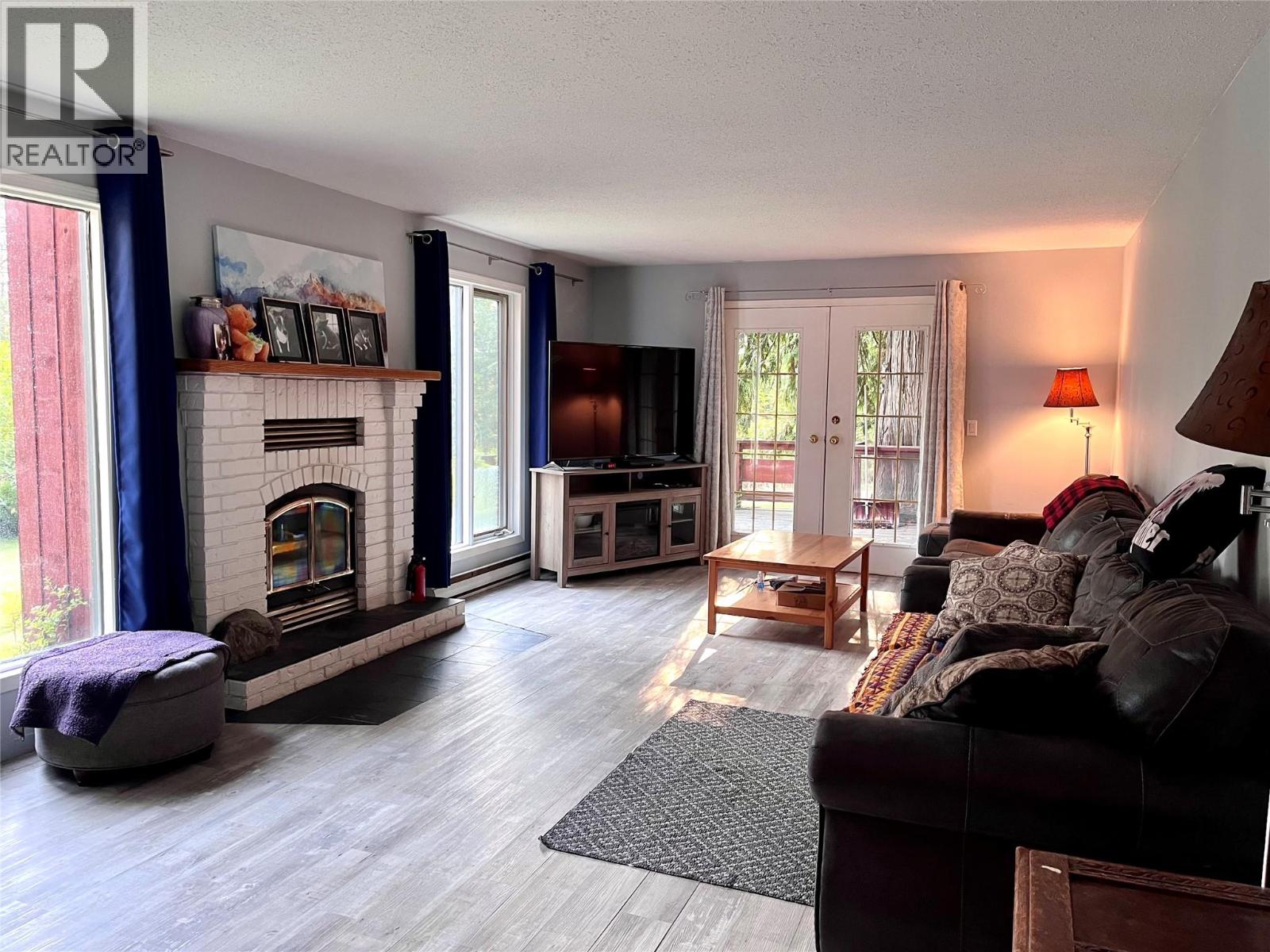 225 6th Street - Image 8