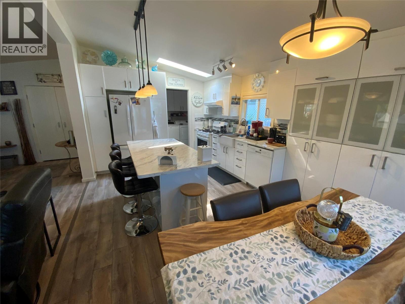 #45 999 BURNABY Avenue - 3