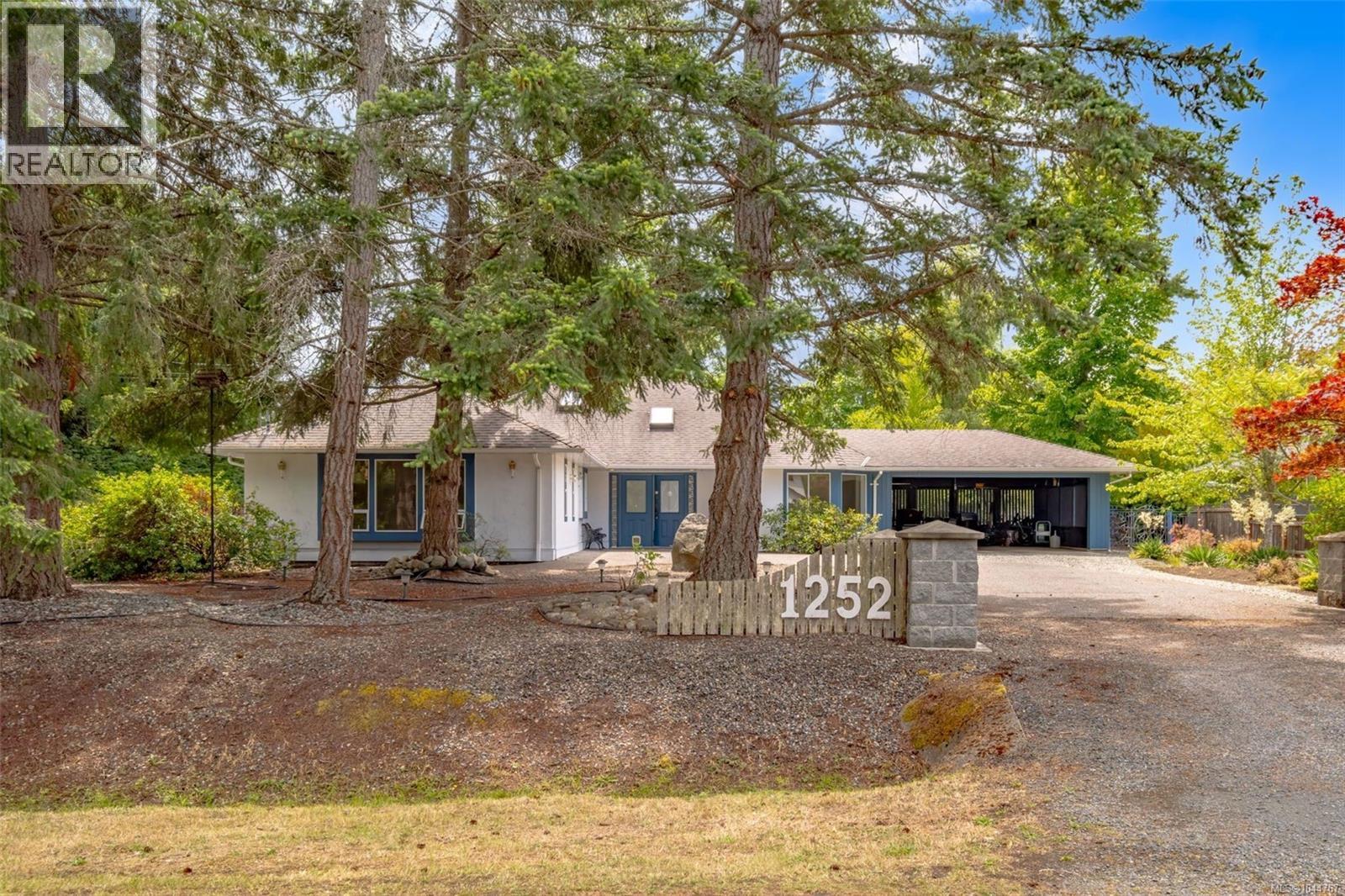  1252 Bunker Place, French Creek