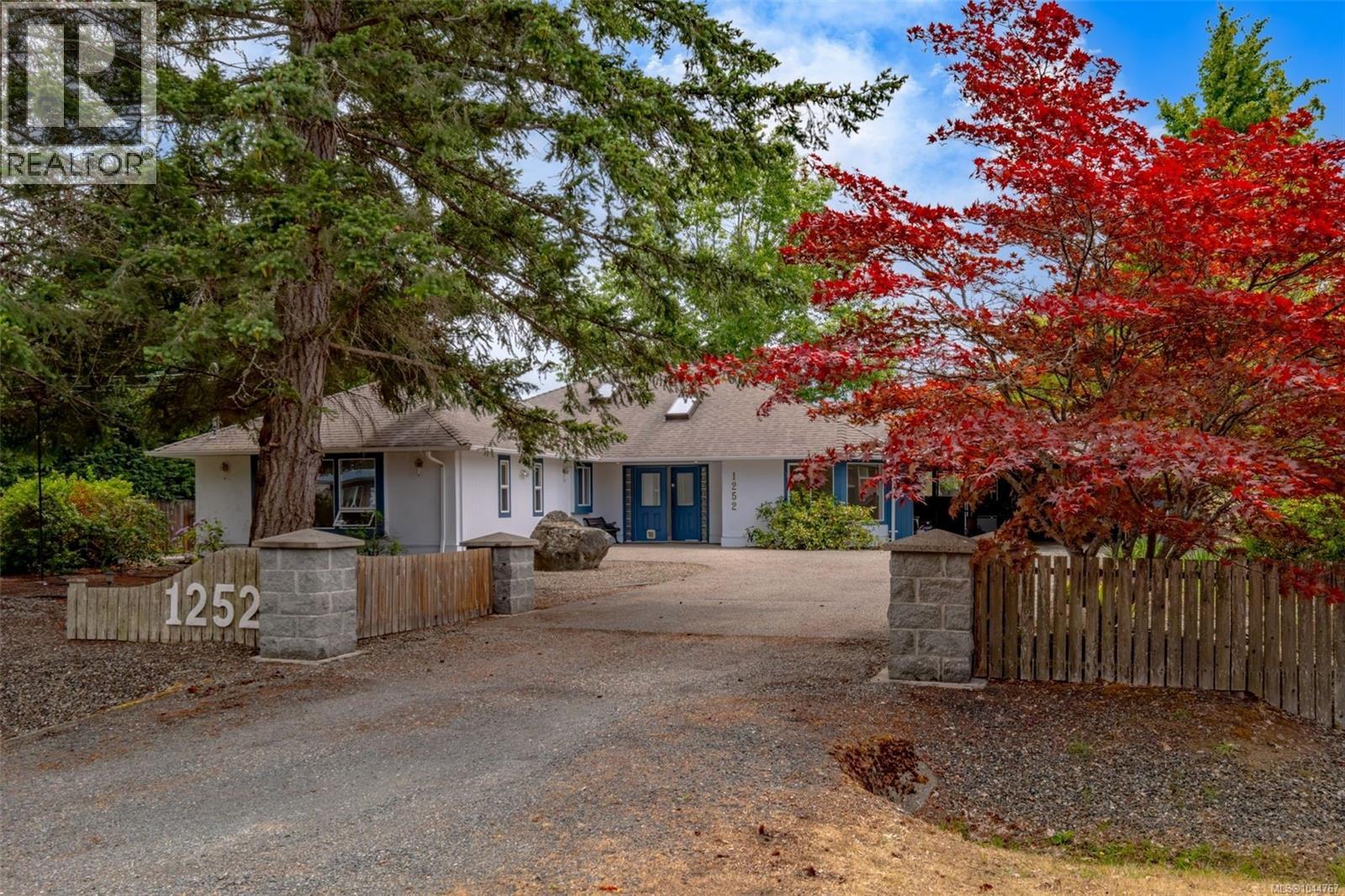  1252 Bunker Place, French Creek