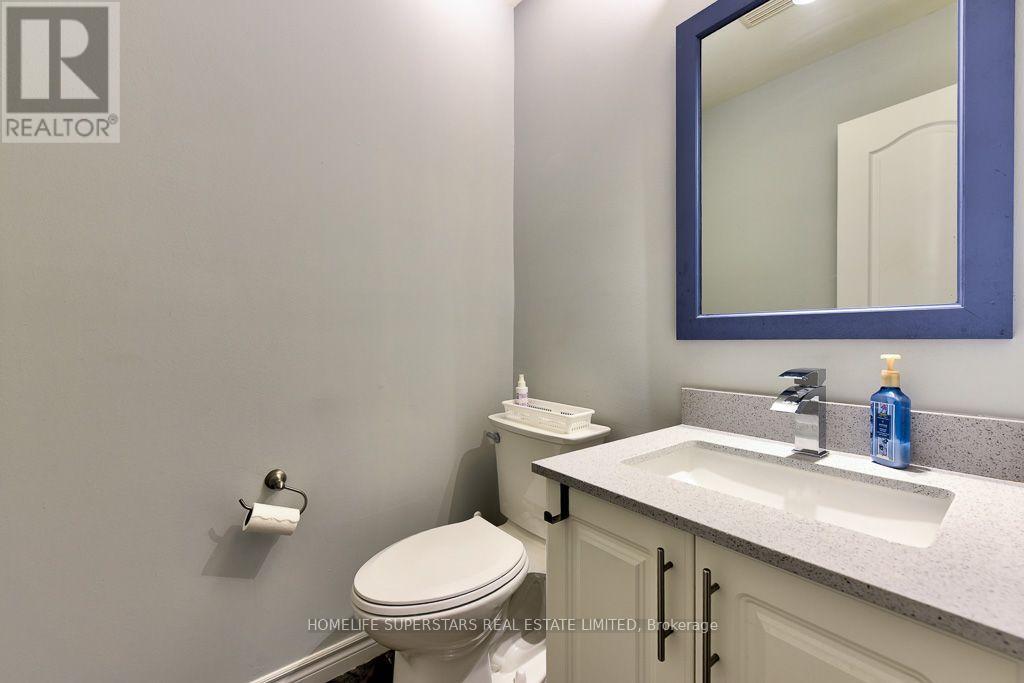868 KOWAL DRIVE - 21