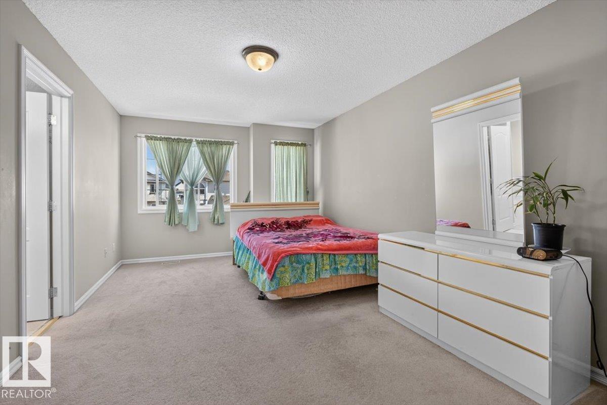 2918 33 ST NW - 29