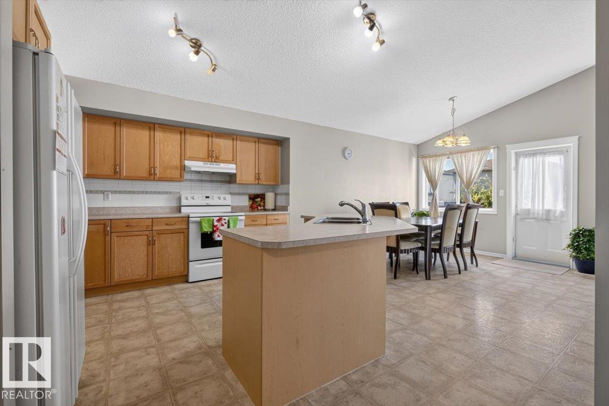 2918 33 ST NW - 9