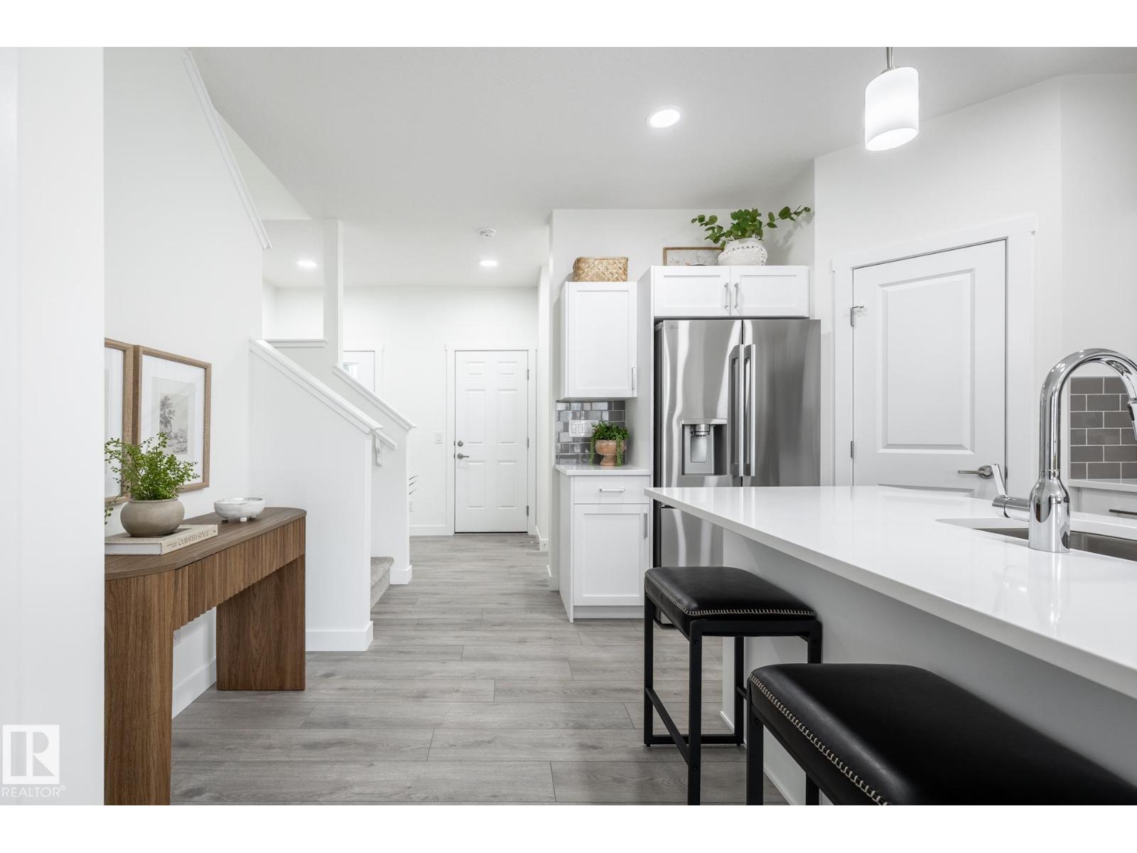 8614 97 AV - Image 8