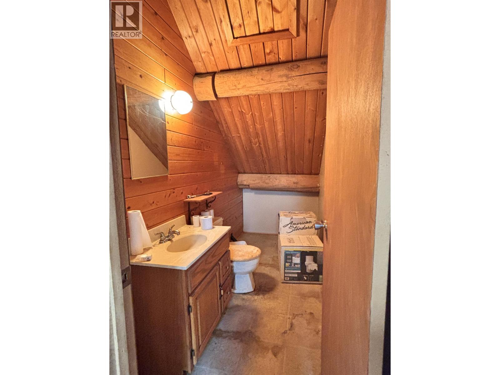 3074 SPOUT LAKE ROAD, Lac La Hache