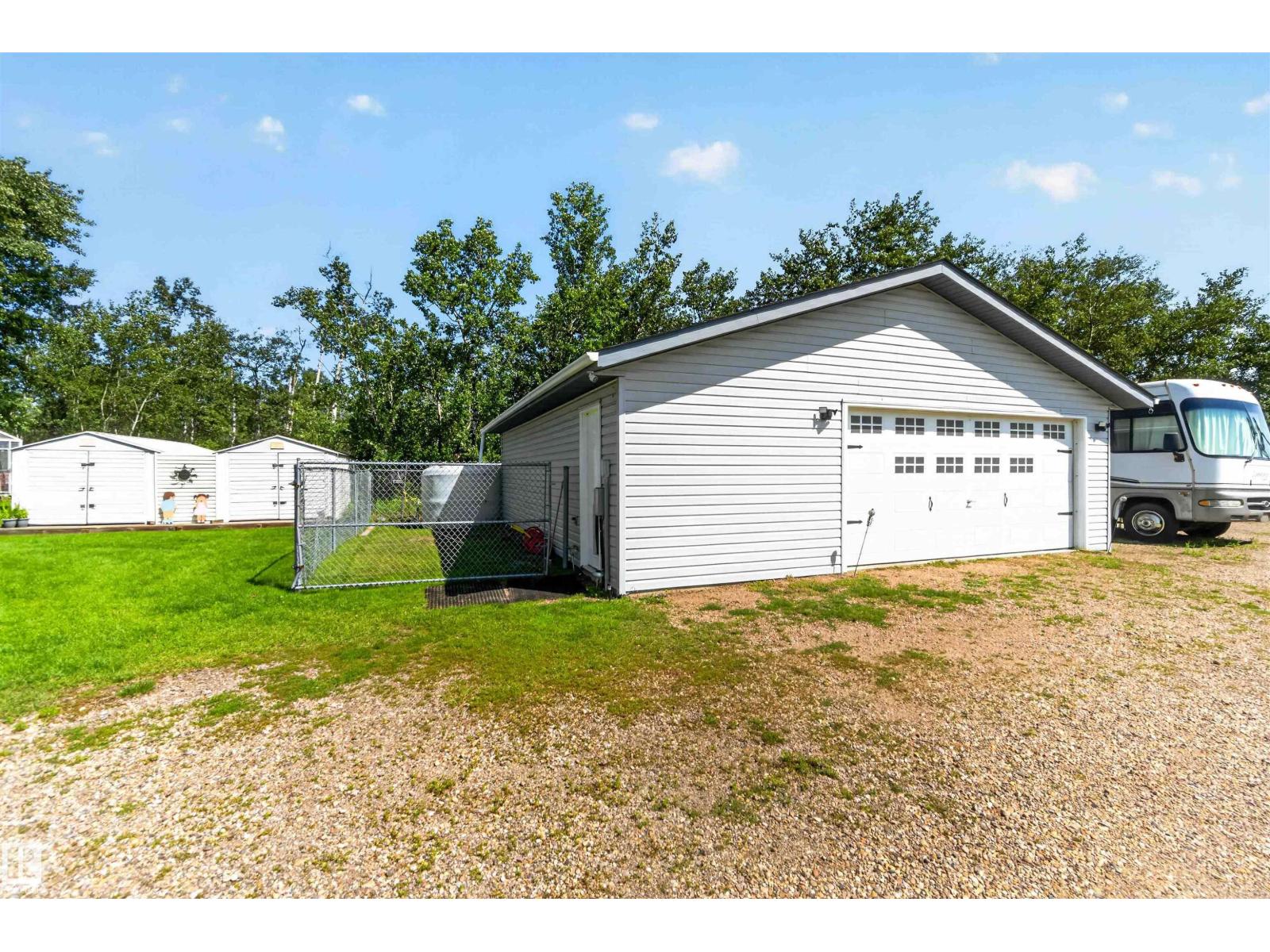 37 56420 Rge Rd 231 - 4