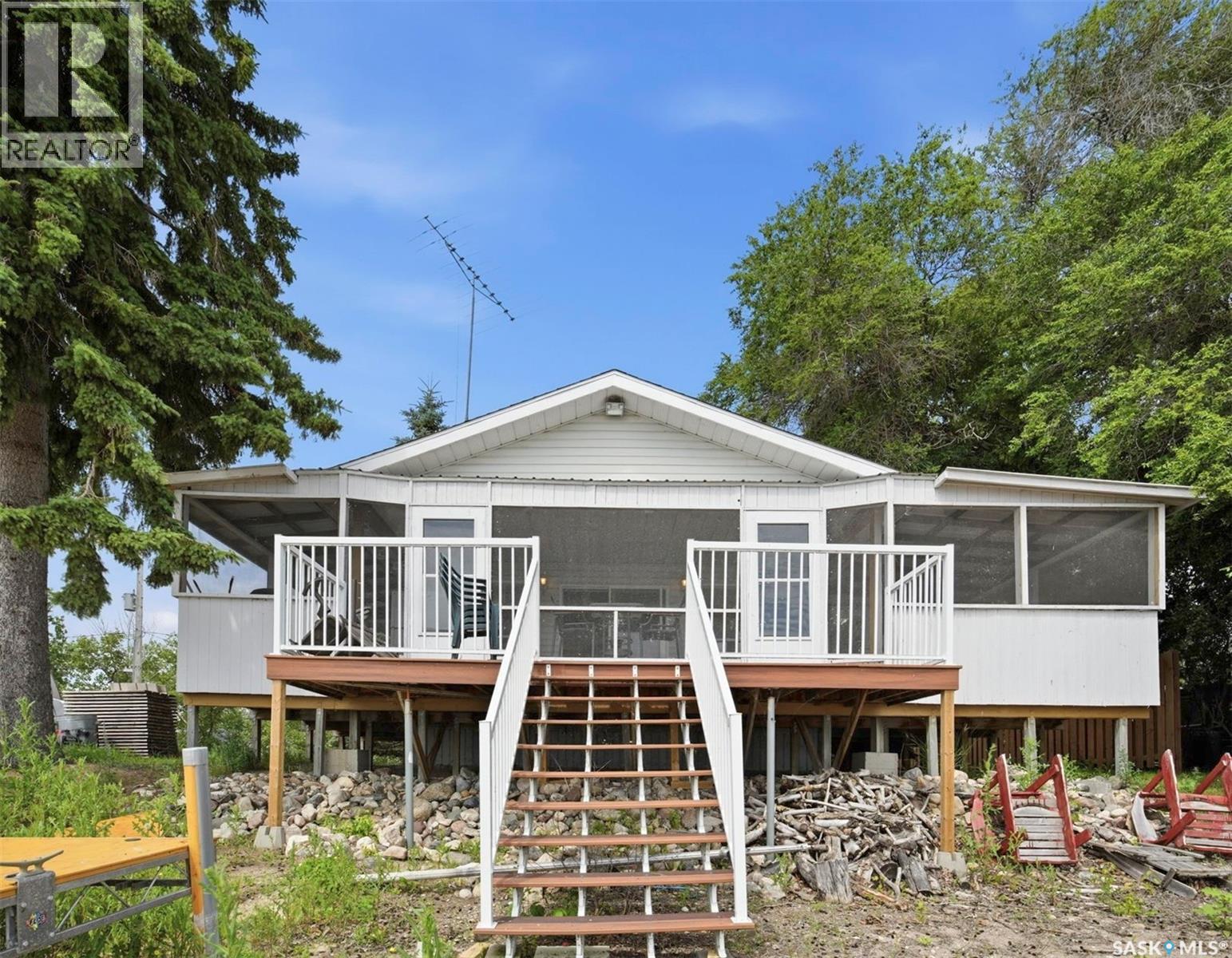 317 Lakeshore DRIVE - 1