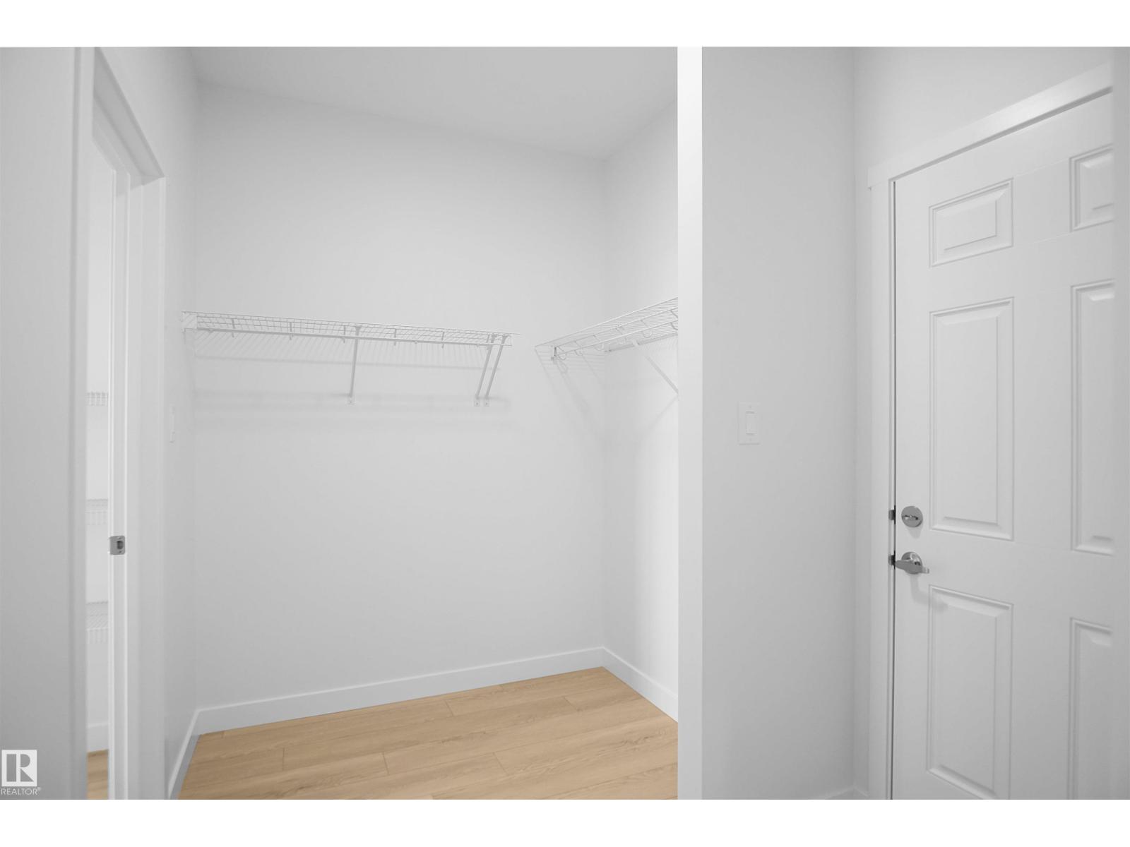 7239 182 AV NW - 13