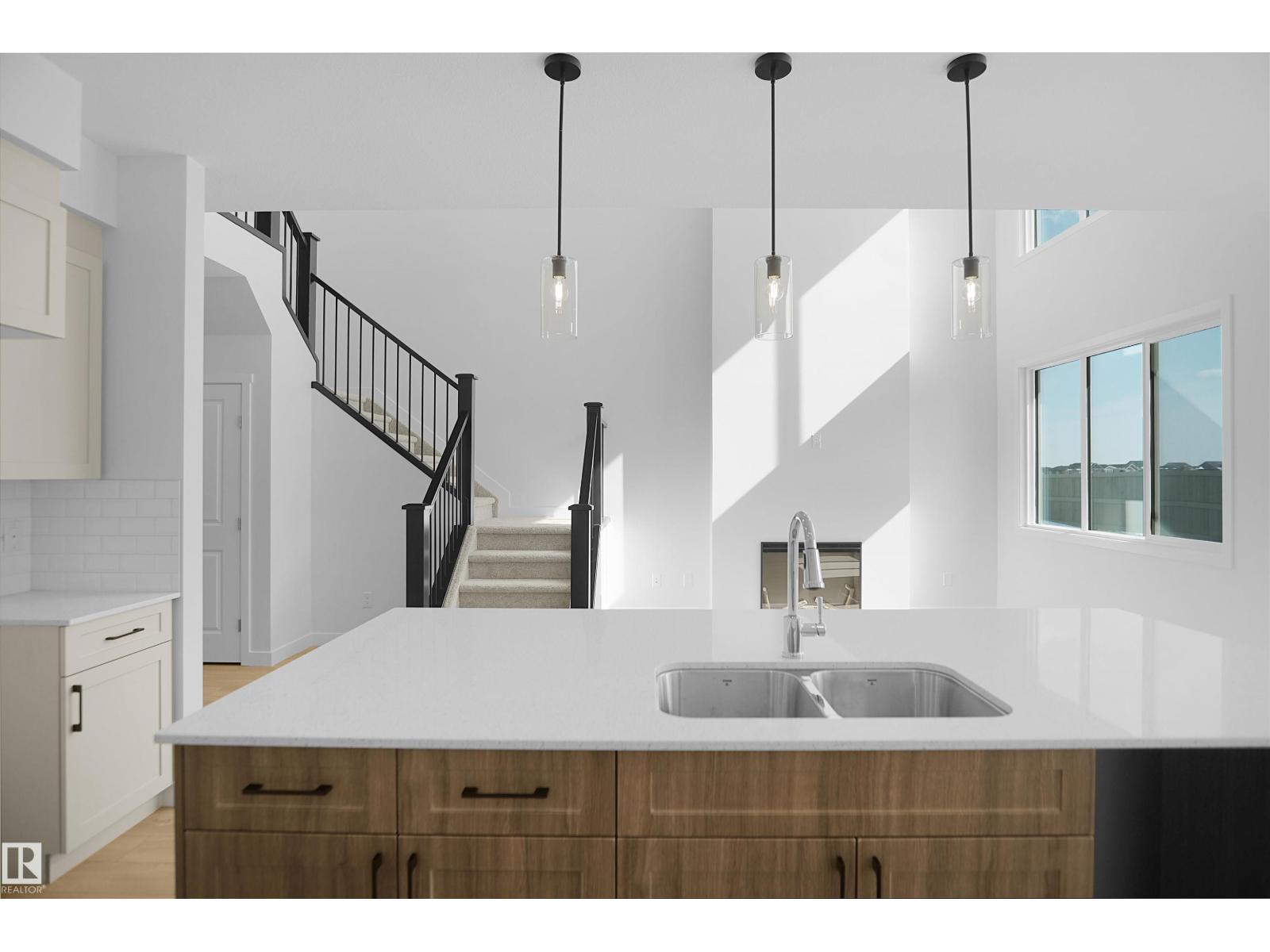 7239 182 AV NW - 17