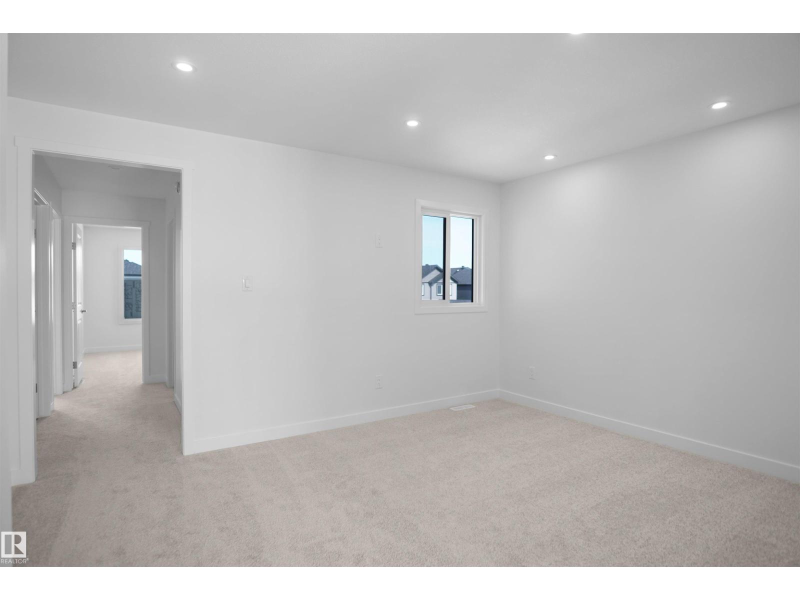 7239 182 AV NW - 21