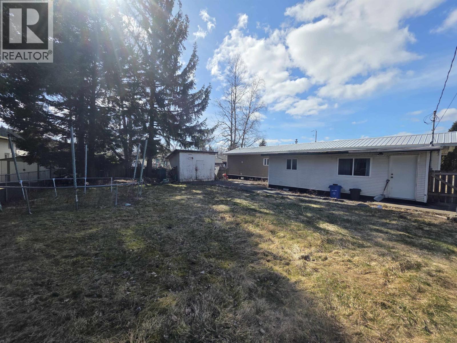 3988 WALKER STREET - 13