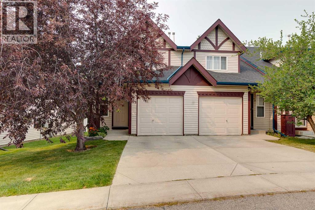 17 Country Village Circle NE, Country Hills Village, Calgary photo 1