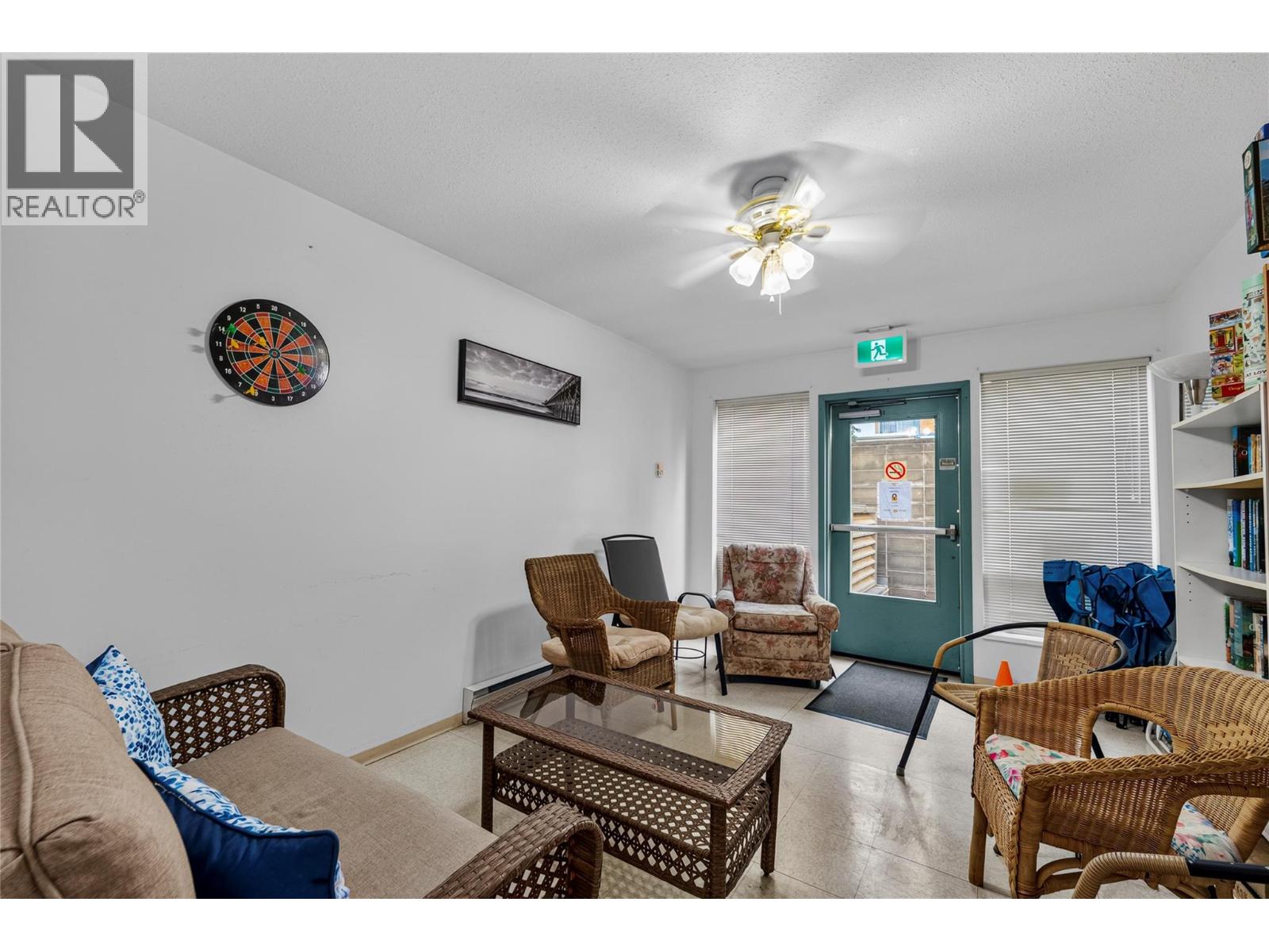 #109 360 BATTLE Street - 28