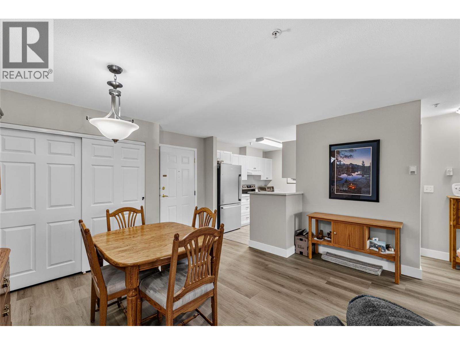 #109 360 BATTLE Street - 9