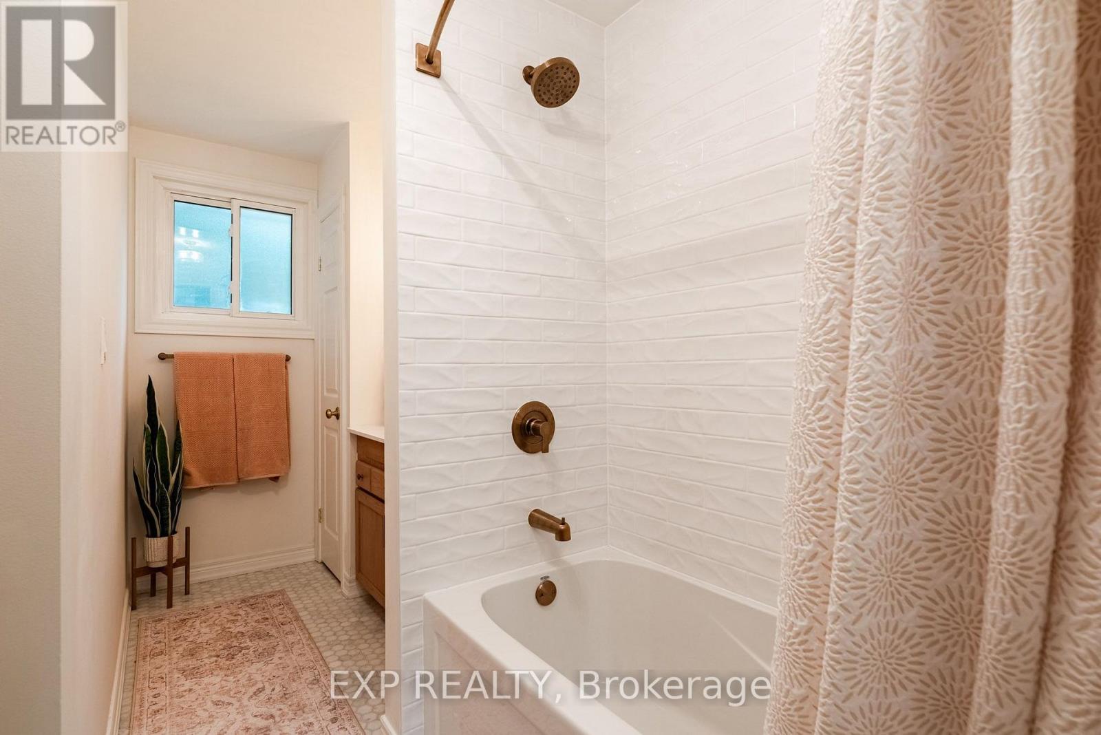 55 FOREST HILL CRESCENT - Image 19