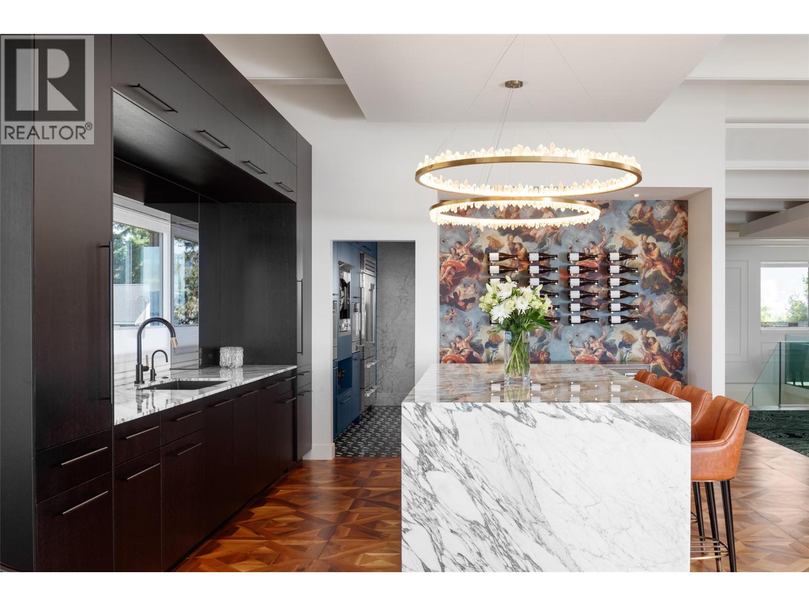 581 Vancouver Avenue - 9