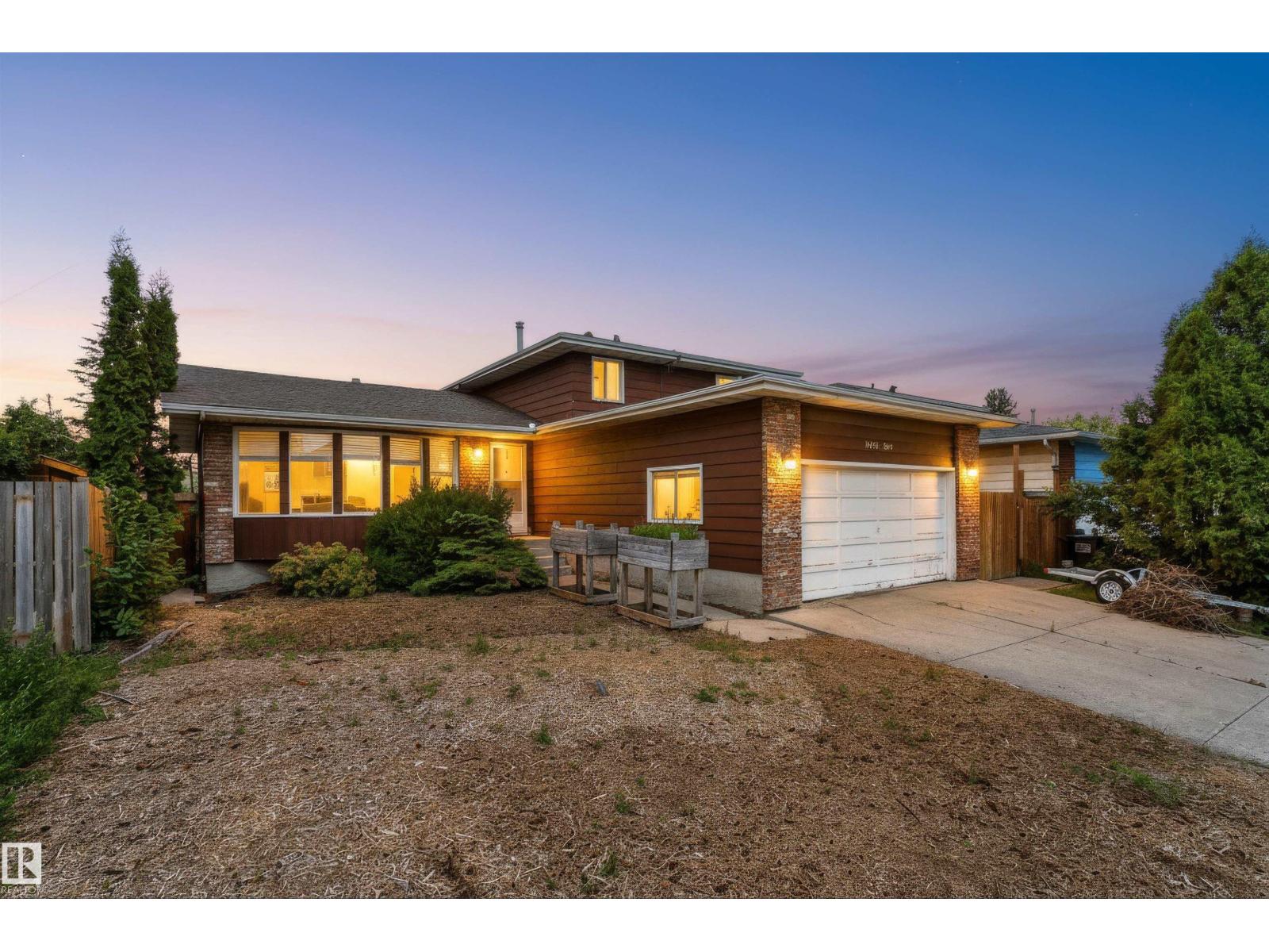 18316 78 AV NW - 1