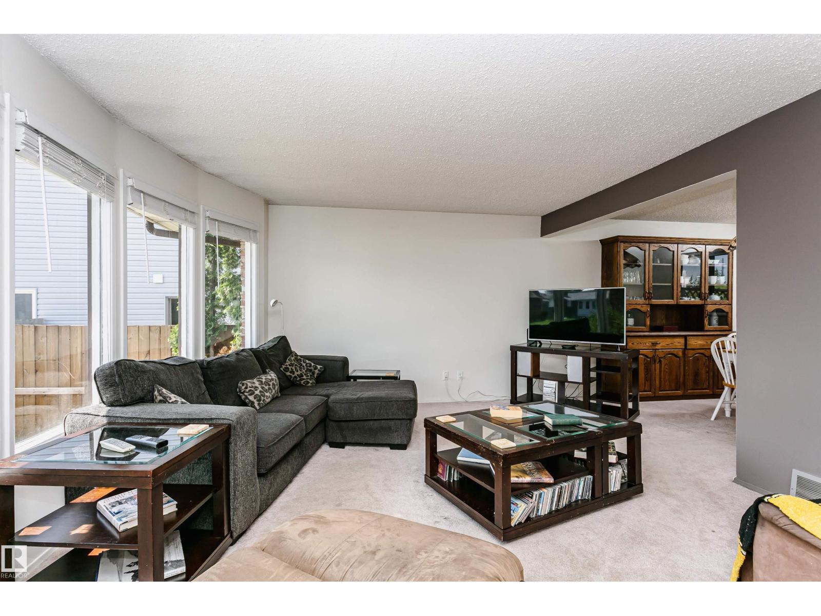 18316 78 AV NW - 10