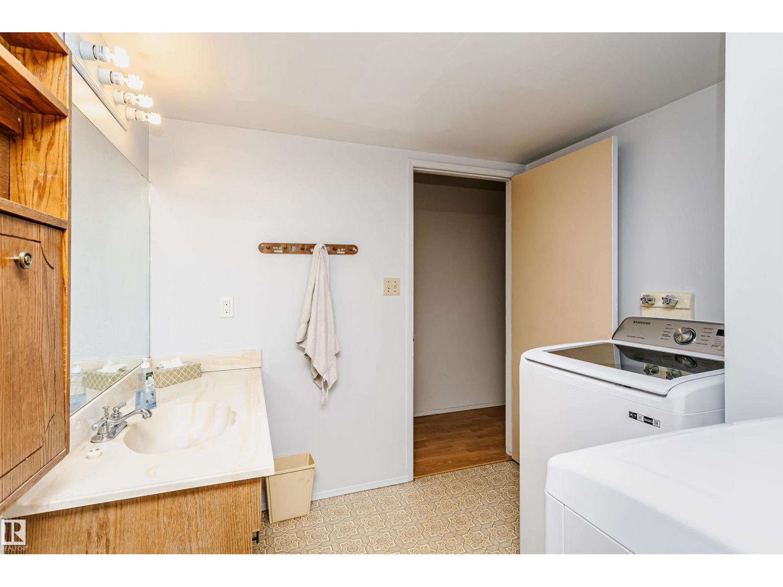 18316 78 AV NW - 38