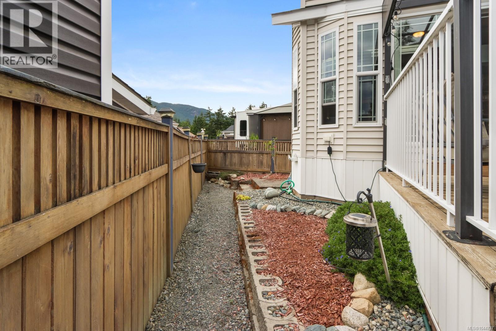 2116 Nimpkish Lake Way - Image 29