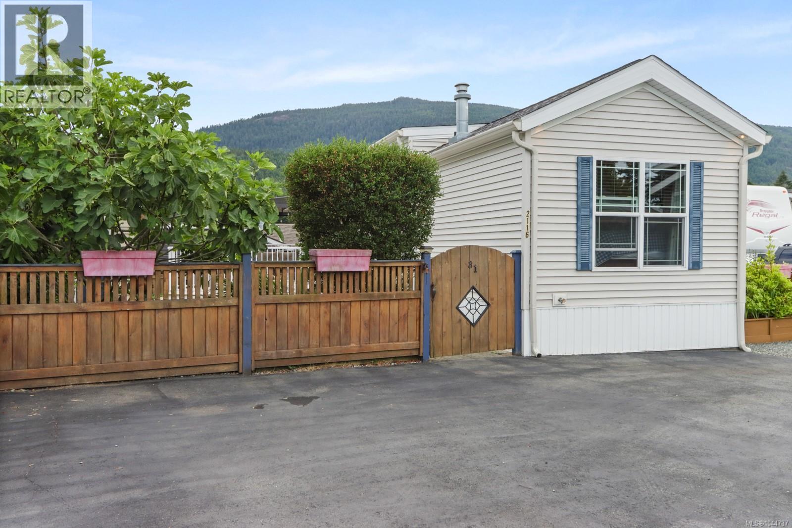 2116 Nimpkish Lake Way - 37
