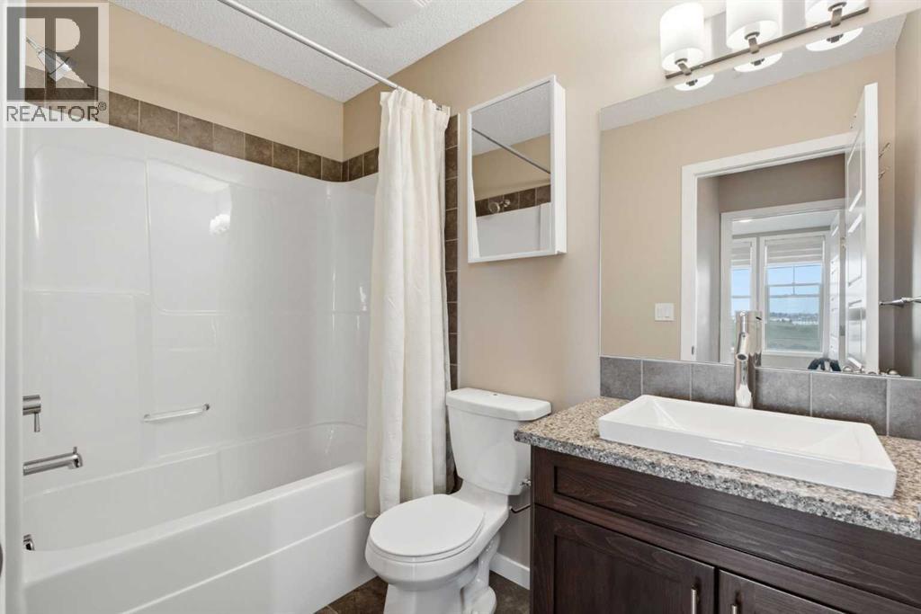 207 Sunset Drive, Cochrane