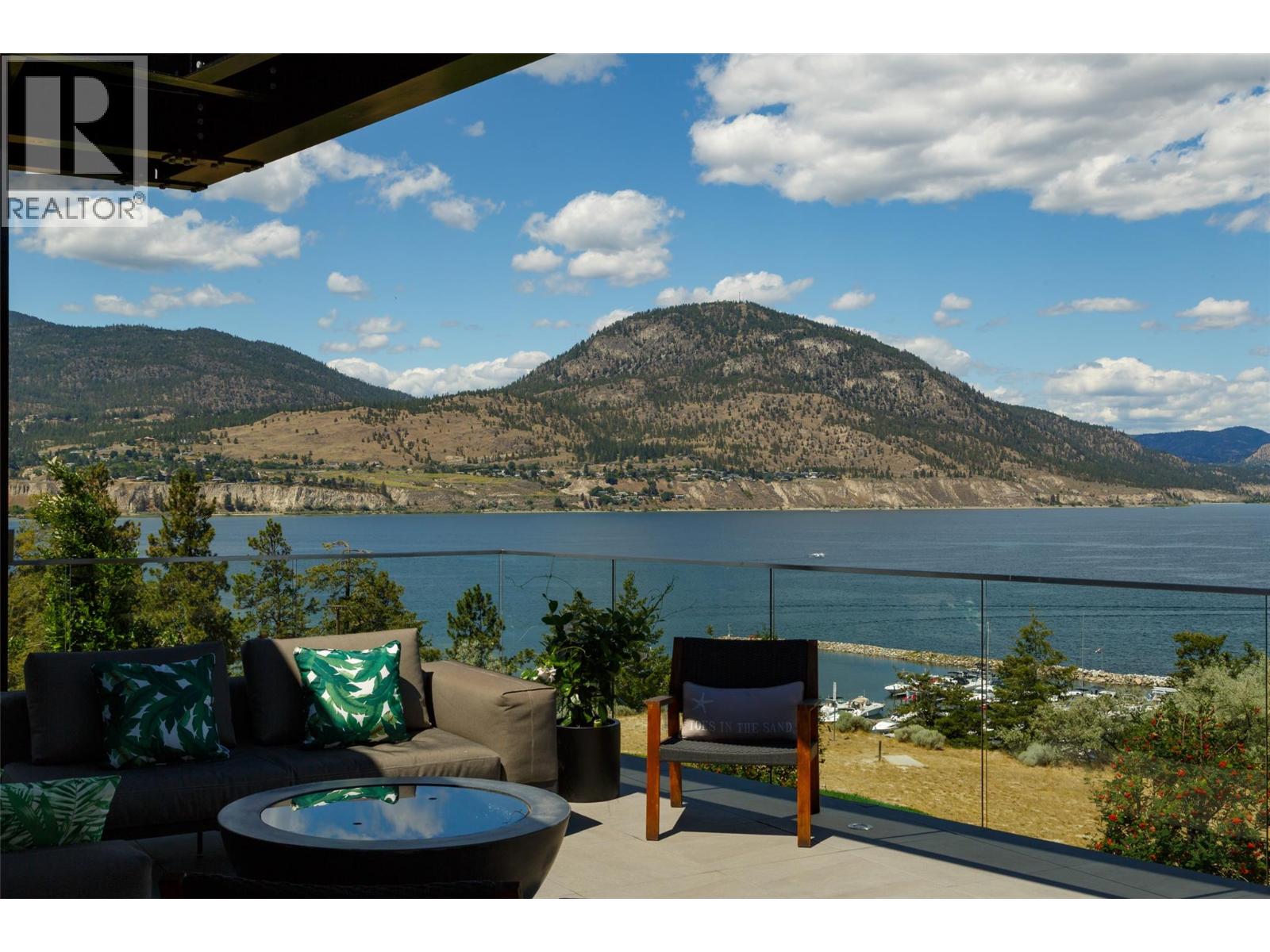 581 & 571 Vancouver Avenue - 56