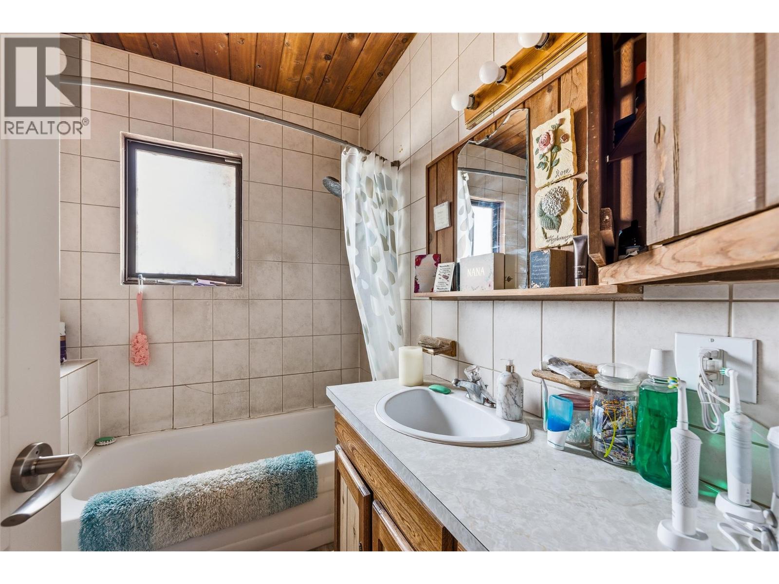 2249 Agar Road - 51