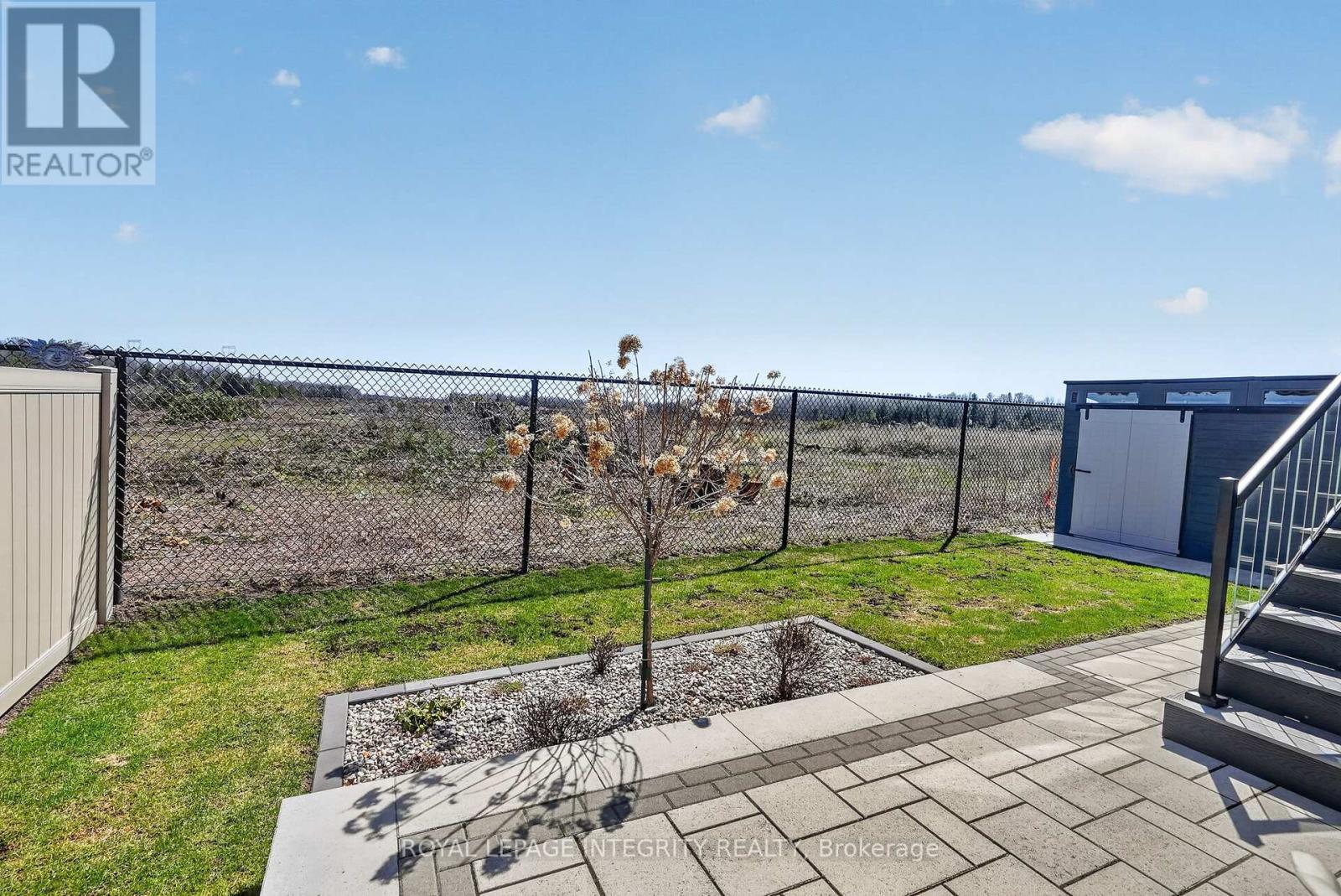 724 PARADE DRIVE - Image 43