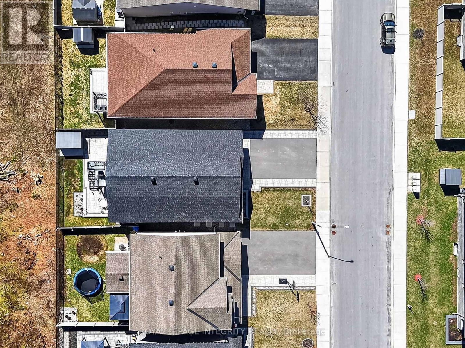 724 PARADE DRIVE - Image 47