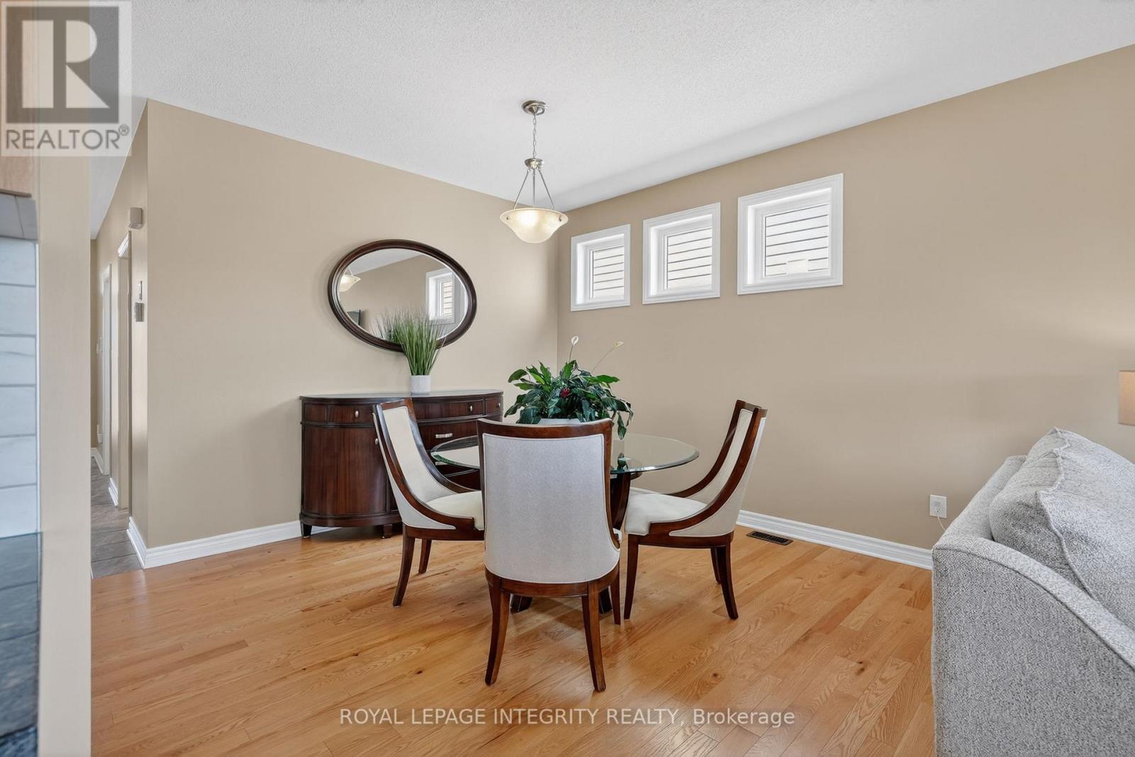 724 PARADE DRIVE - Image 8