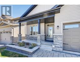 724 PARADE DRIVE — photo 2