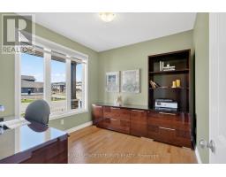 724 PARADE DRIVE — photo 4