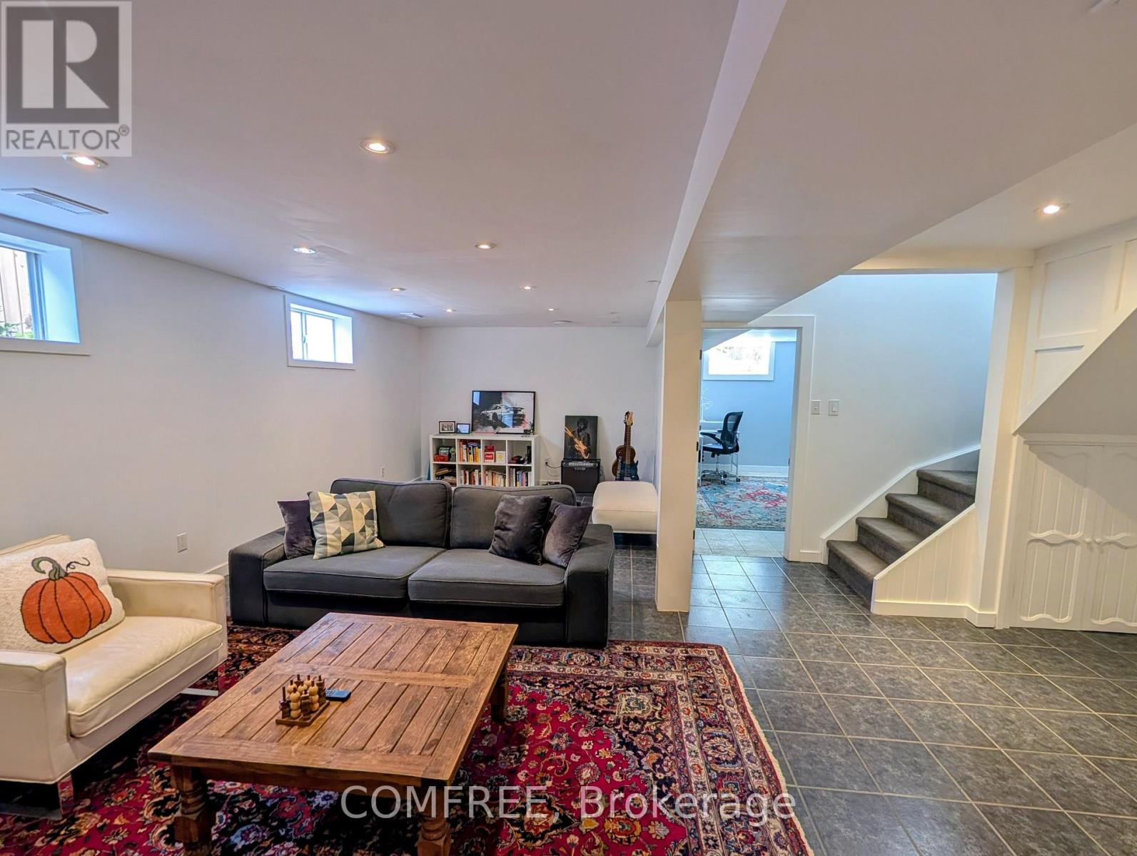 12 MILLBRIDGE CRESCENT - Image 25