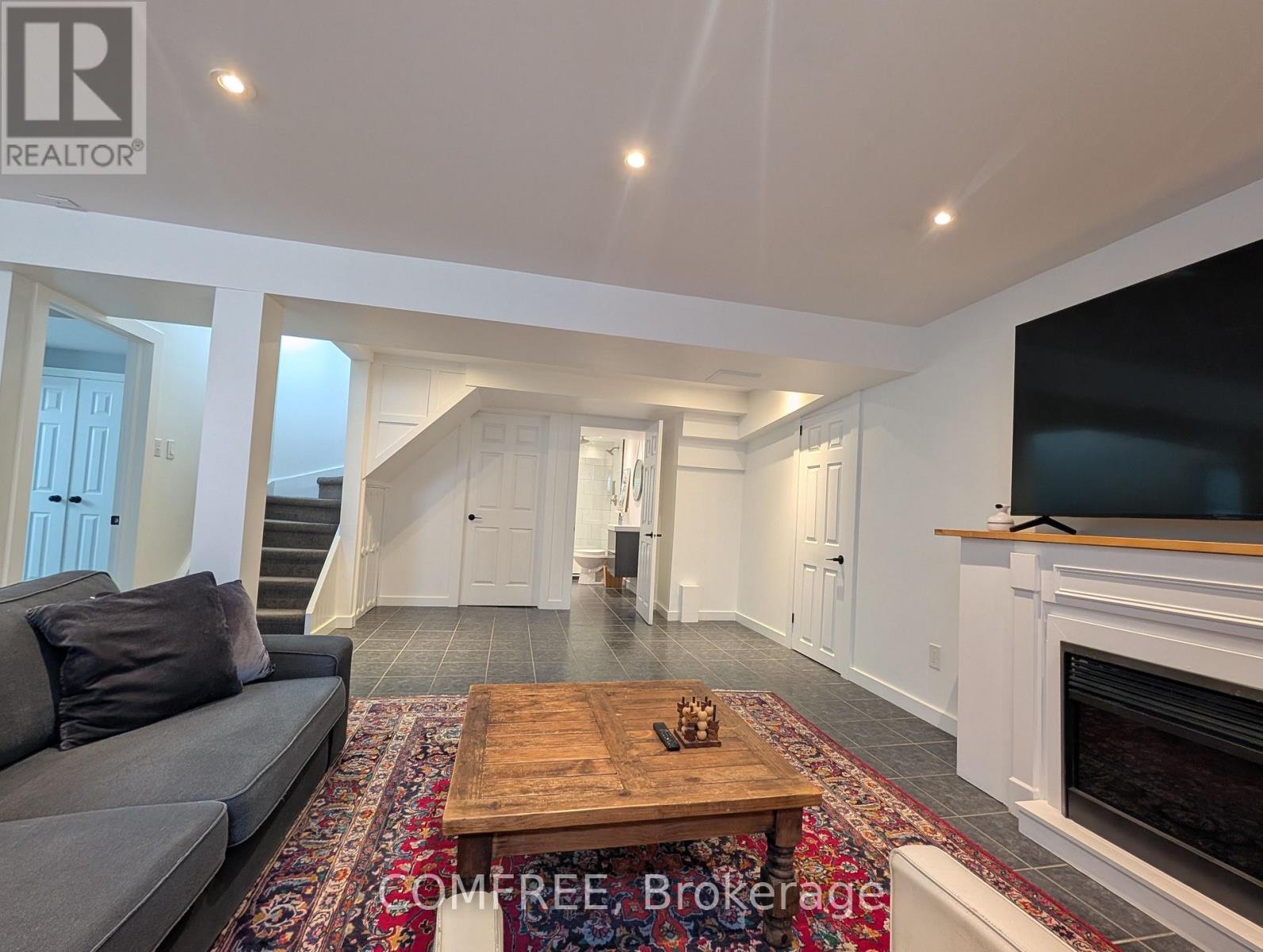 12 MILLBRIDGE CRESCENT - Image 27