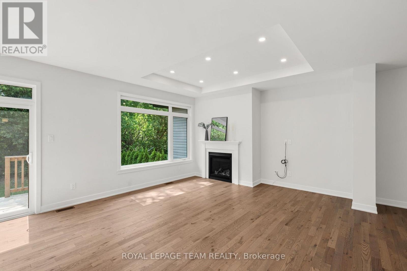 53 MAC BEATTIE DRIVE - Image 20