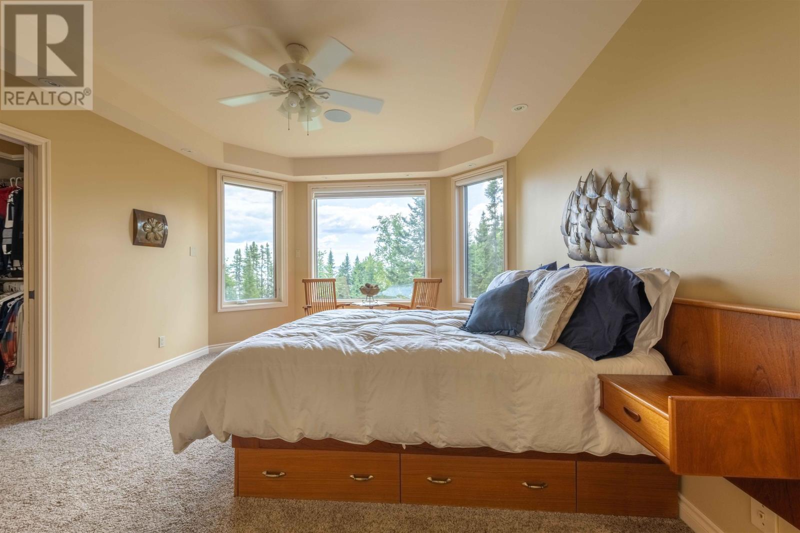 135 MICKELSON DR E - 45
