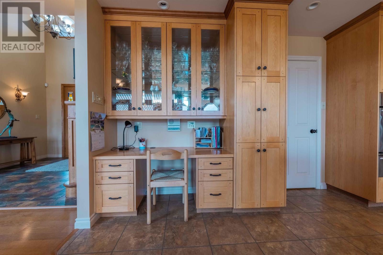 135 MICKELSON DR E - 38