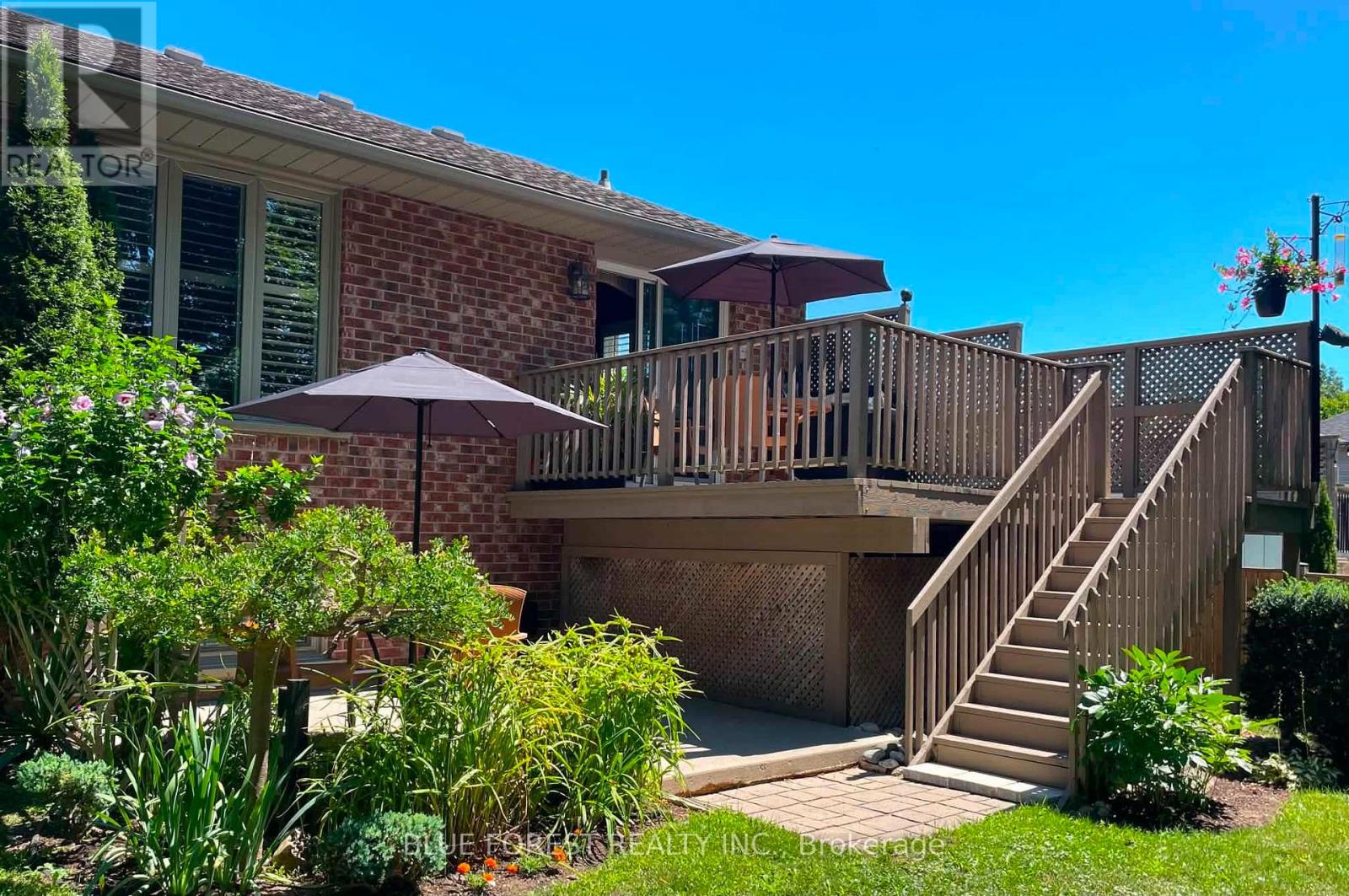 29 VILLAGE GATE CRESCENT - Image 36