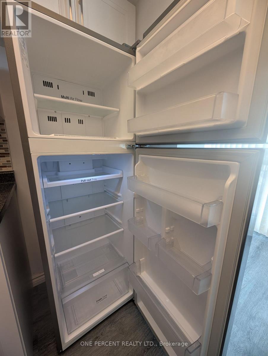 #402 2550 LAWRENCE AVENUE E - 17